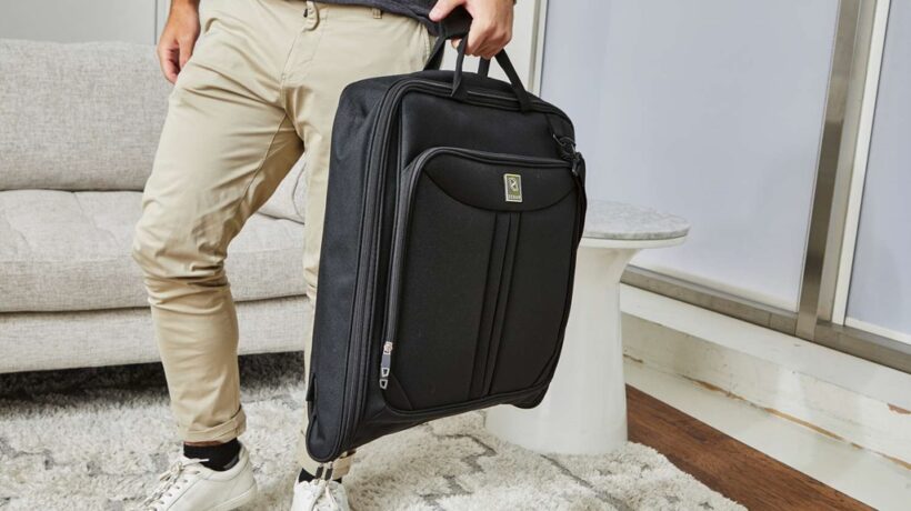 How to Travel with a Suit Garment Bag: A Comprehensive Guide for Stylish Travelers
