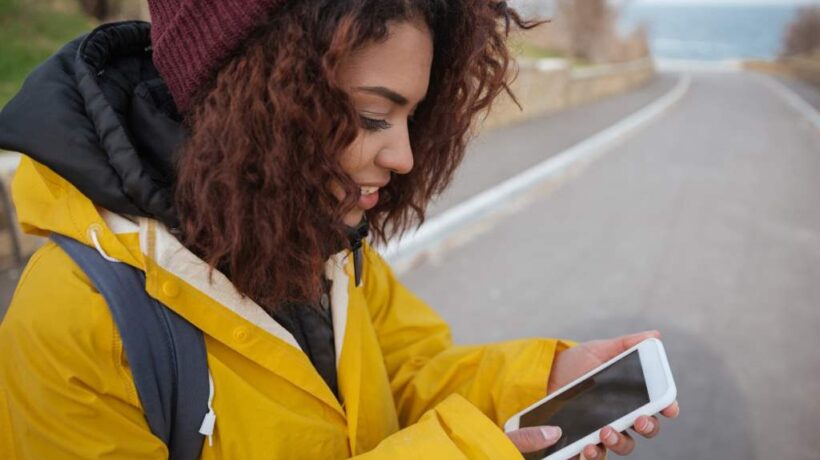 How Can You Protect a Mobile Device While Traveling?